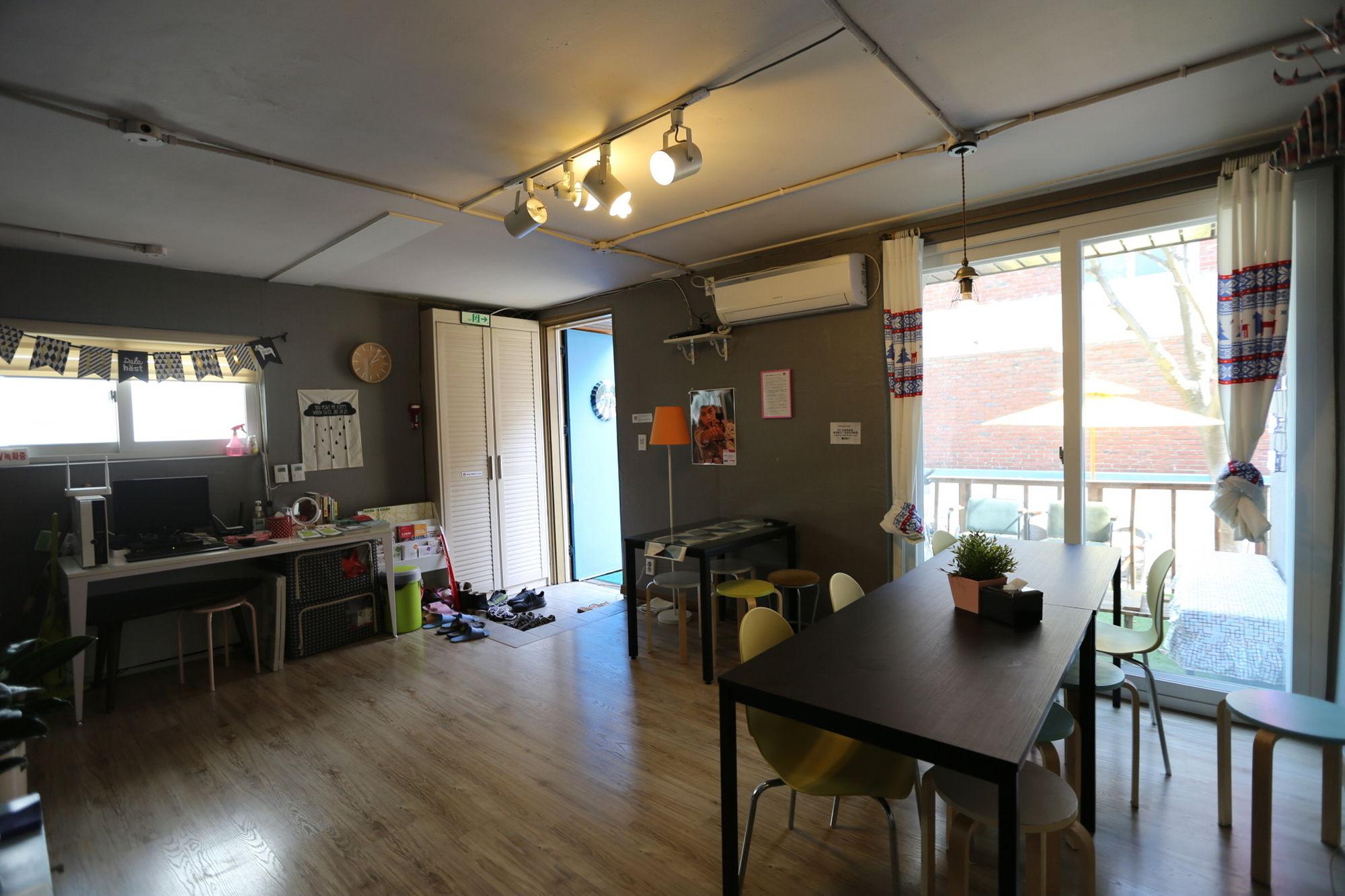 招待所 Hongdae Style 2*